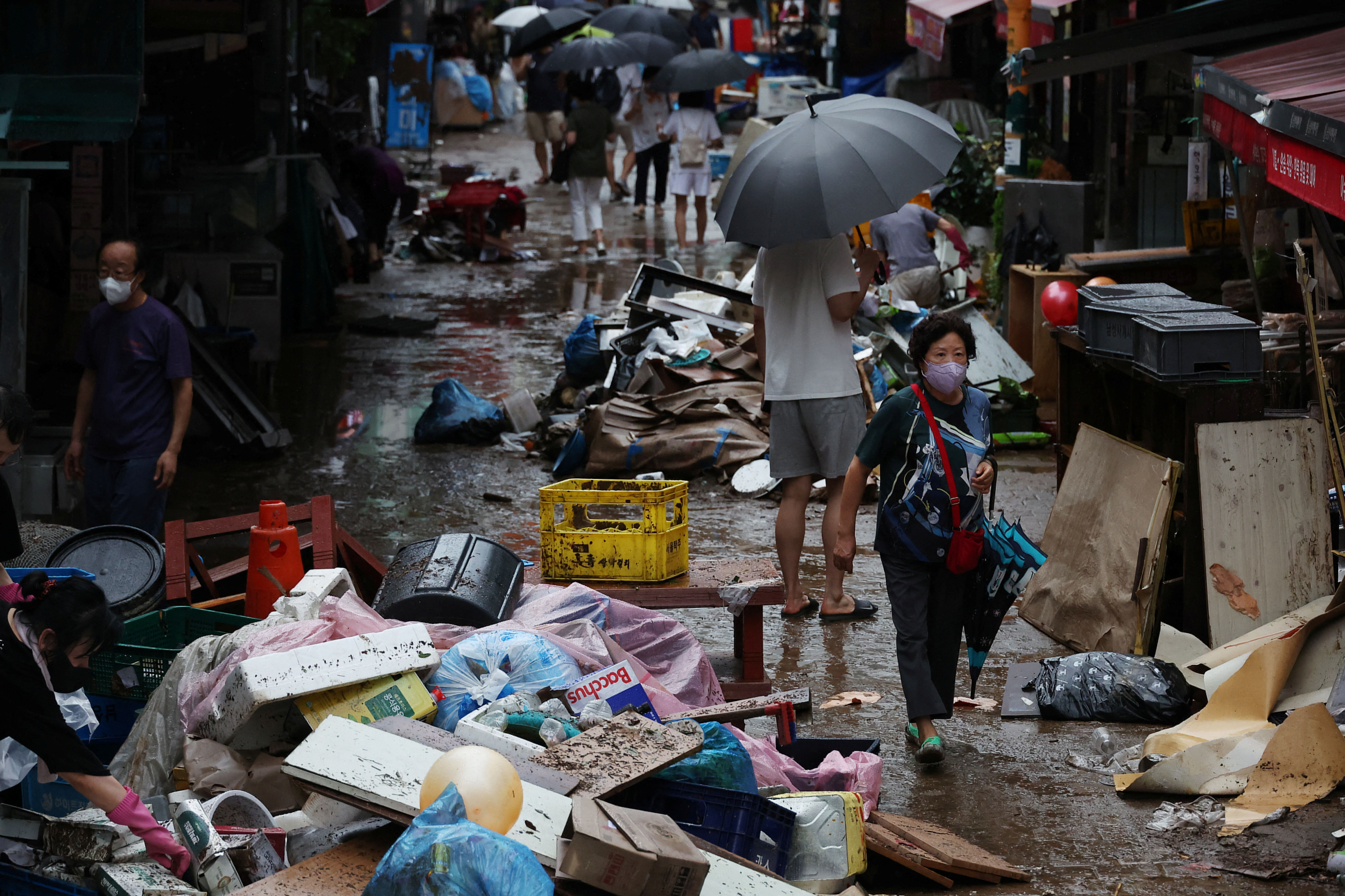 ▲▼南韓首都圈降下災難性暴雨，日雨量刷新115年紀錄新高。（圖／路透）