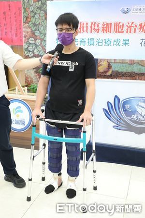 ▲▼簡先生是台灣第一位脊髓損傷超過五年，經細胞治療後還能重新站起的病友，在8月9日分享他的「輪生逆轉勝」。（圖／慈濟醫學中心提供，下同）