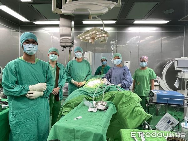 ▲屏東第一台3D腹腔鏡，對當地醫療是一大福音             。（圖／記者吳奕靖翻攝）
