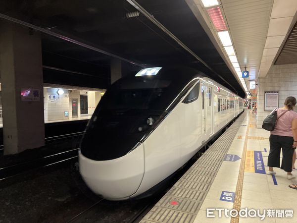 ▲▼台鐵EMU3000型新美學城際列車。（圖／記者李姿慧攝）