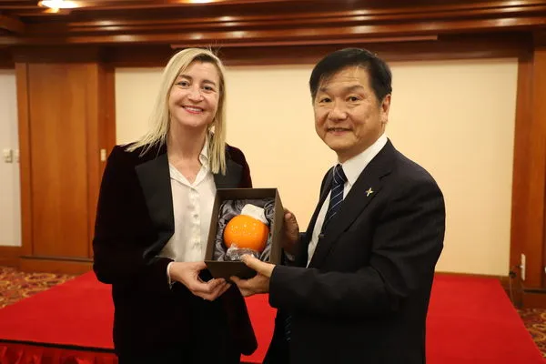 ▲▼交通部次長祁文中代表我方於圓山飯店為立國交通部政務次長愛格涅等一行人餞行。（圖／交通部提供）