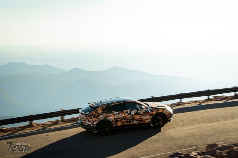 今年 8 月中旬亮相　Lamborghini 公布新版 Urus 挑戰派克峰成績 