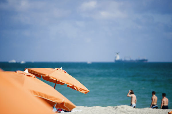 ▲▼海灘,遮陽傘,海灘傘。（示意圖／達志影像）
