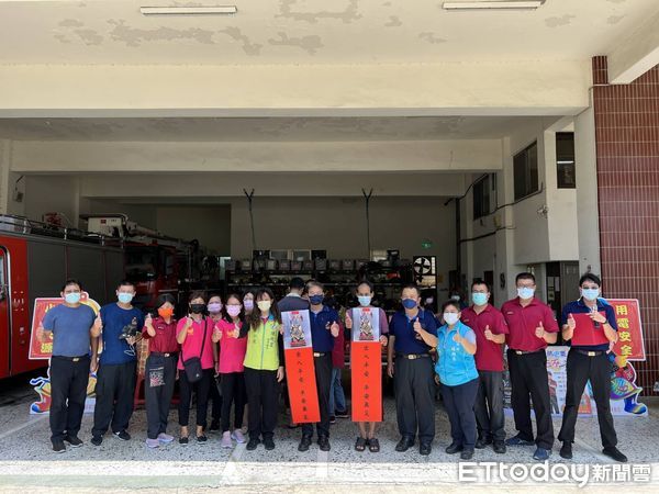 ▲台南市消防局第二救災救護大隊，12日舉辦中元普渡儀式，由二大隊長丁春能主持。（圖／記者林悅翻攝，下同）