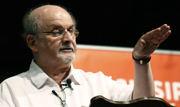 ▲▼印度裔英國籍作家魯西迪（Salman Rushdie）在紐約遇襲。（圖／達志影像／美聯社）