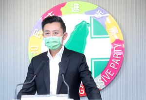 何志偉：林智堅論文門危機處理負分「扣到爆掉」