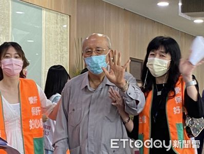 吳伯雄跌倒「血流如注」3個幸好保命 住院一週缺席全代會