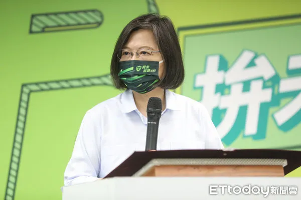 ▲民進黨中執會提名鄭運鵬參選桃園市長，主席蔡英文致詞。（圖／記者林敬旻攝）