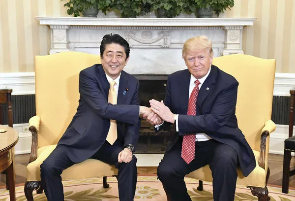 ▲▼日本前首相安倍（左）、美國前總統川普（右）。（圖／達志影像／美聯社）
