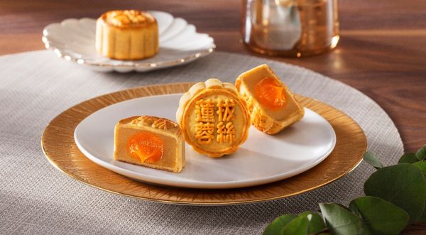 香港美心月餅推出拔絲蓮蓉月餅（圖／美心月餅提供）