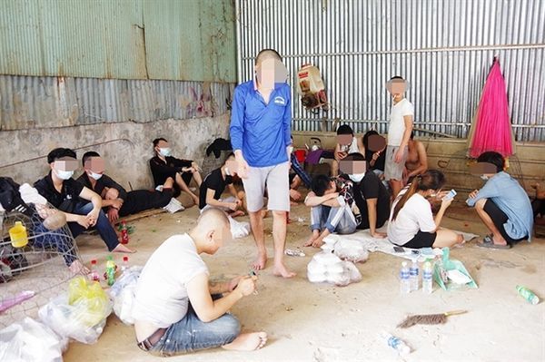 ▲越南公布40名逃出柬埔寨賭場男女的安置畫面。（圖／翻攝自An Giang Border Guard）