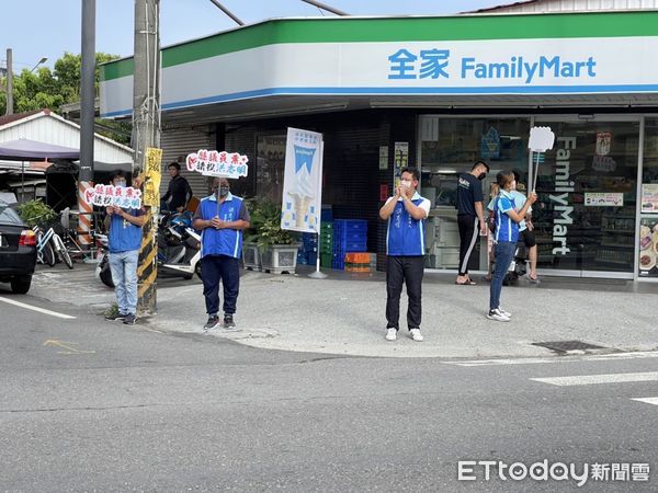 ▲參選屏東縣第4選區縣議員的洪志明，現任東港鎮民代表             。（圖／洪志明服務處提供，下同）