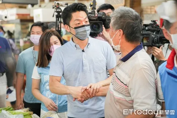 ▲國民黨台北市長參選人蔣萬安今（23）日上午啟動「萬安做伙行，台北百面贏」行腳計畫第一站大同區。（圖／蔣萬安辦公室提供）