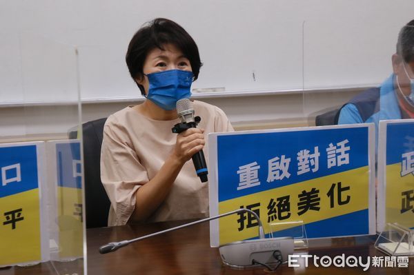 ▲台東縣長饒慶鈴與縣農會理事長楊招信、縣議員郭宗益及陳銘風為農民請命。（圖／台東縣政府提供，下同）