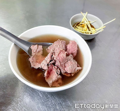 ▲台南必比登無名新鮮牛肉湯。（圖／米其林指南提供）