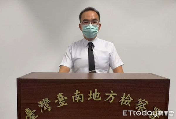 ▲台南地檢署襄閱主任檢察林仲斌說明台南殺警命案解剖相驗初步結果。（圖／記者林悅翻攝，下同）