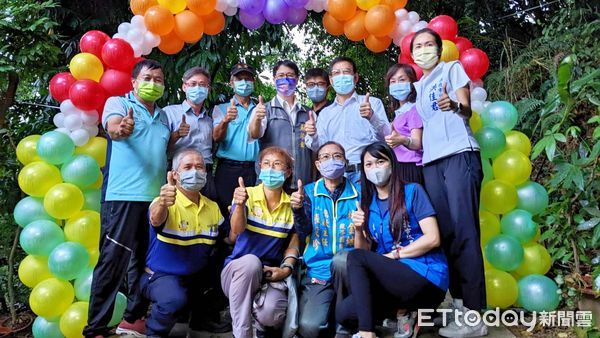 ▲新北親子登山健行首選 鶯歌「孫龍步道」翻新綠蔭盎然。（圖／新北市民政局提供）