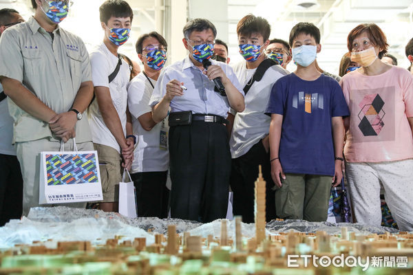 ▲台北市長柯文哲開箱台北城市博覽會。（圖／記者林敬旻攝）