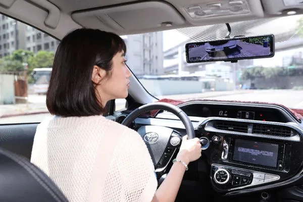 ▲▼馬賽克,Mio,電子後視鏡。（圖／記者黃克翔攝）