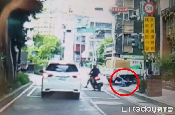 ▲▼車禍。（圖／記者陳雕文翻攝）