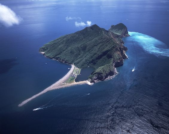 ▲▼受軒嵐諾颱風影響，龜山島明起封島3天。（圖／東北角風管處提供，下同）