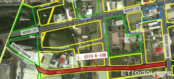 ▲台南市長黃偉哲順應民意，開闢安南區城西里內AN19-6-10M道路，東側連接城西街三段501巷，西側則銜接至城西街三段663巷，目前已順利完成工程發包。（圖／記者林悅翻攝）