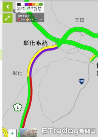 ▲▼國道聯結車翻覆，廢紙散落滿地。（圖／記者唐詠絮翻攝，下同）