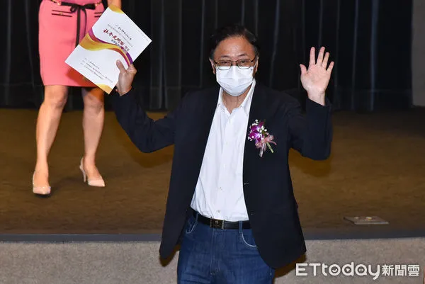 ▲▼張善政出席111年社會光明面新聞報導獎頒獎典禮。（圖／記者李毓康攝）