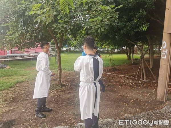 ▲▼台東兒童運動公園內，民眾驚見1男掛樹上急報警。（圖／記者楊漢聲翻攝，下同）