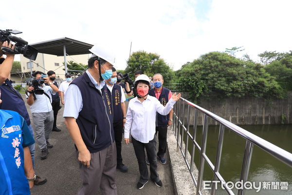 ▲盧秀燕視察五張犁抽水站。（圖／記者游瓊華攝）