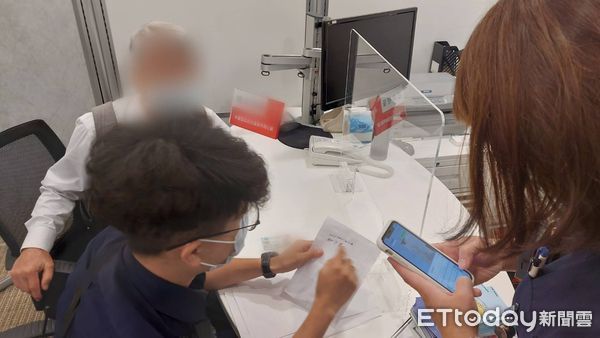 ▲▼ 老翁差點被騙走200萬元 。（圖／記者戴上容翻攝）