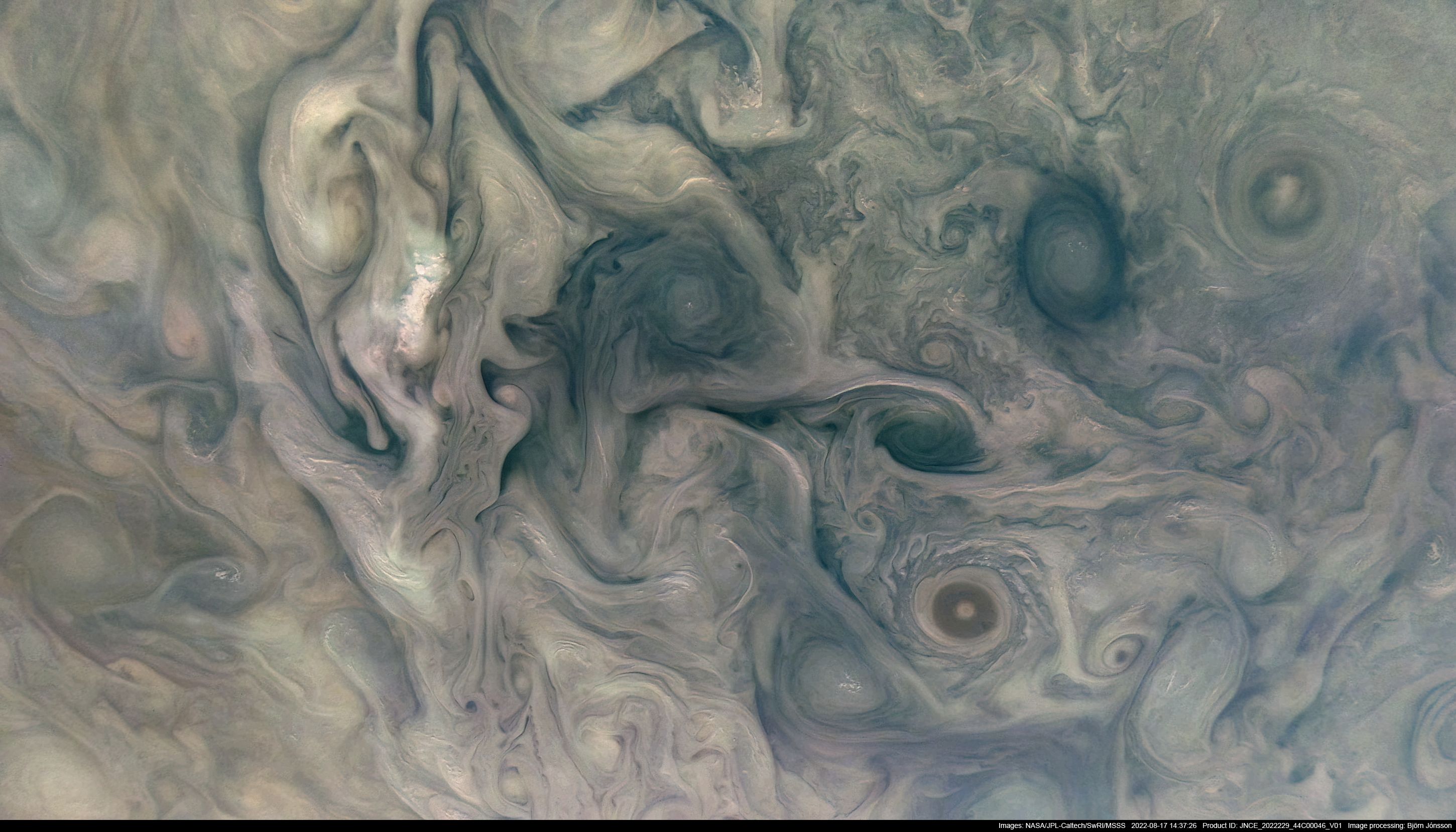 ▲▼軟體工程師瓊森（Björn Jonsson）將木星雲層的照片經過處理後驚艷大眾。（圖／翻攝自NASA官網）
