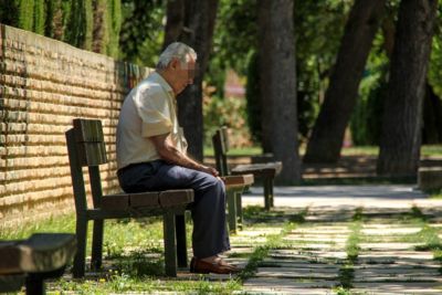 74歲老翁交手過8任妻子！從小怕孤獨、不安全感　被稱為「英國結婚最多次男人」