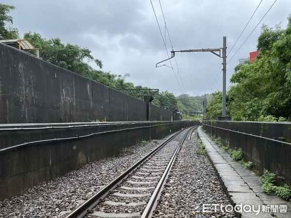 ▲▼軒嵐諾颱風來襲，台鐵已做好防颱準備因應。（圖／台鐵提供）