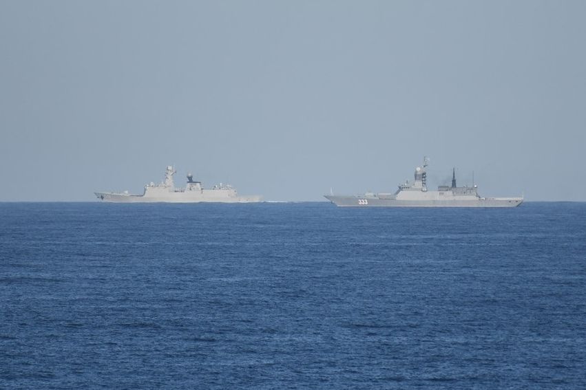 ▲▼ 中俄軍艦在日本海射擊。（圖／日本防衛省統合幕僚監部）