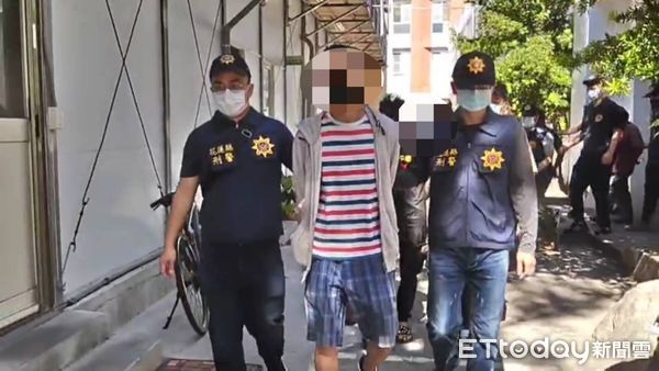 ▲黎姓主嫌在幫眾推輪椅方式指揮犯案，絲毫不受肢體障礙的影響，令人瞠目結舌。（圖／花蓮縣警察局提供，下同）