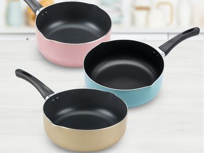 鍋寶「奶茶色湯鍋」699元還買一送一　不沾塗層好、煎煮炒炸都行