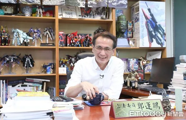 ▲▼立委鄭運鵬專訪。（圖／記者屠惠剛攝）