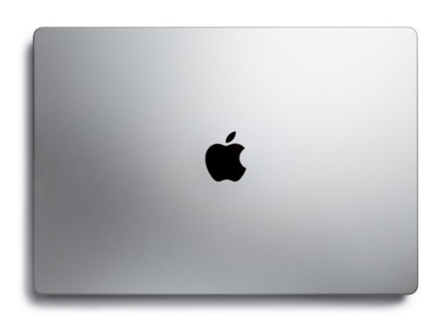 ▲▼蘋果砍單最新的MacBook Pro達3成。（圖／翻攝自郭明錤推特）