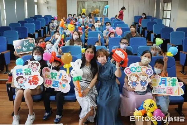 ▲台南市長黃偉哲支持藝術教育向下扎根，教育局今年度首創將街頭藝人表演帶入2022台南兒童藝術教育節系列活動。（圖／記者林悅翻攝，下同）