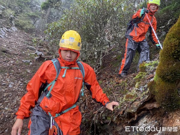 ▲▼法官陳伯均登山失聯，稍早尋獲衣物及登山鞋。（圖／記者鄧木卿翻攝，下同）