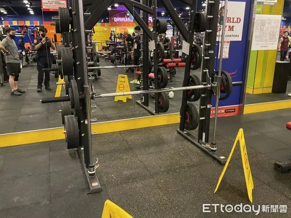 ▲台中World Gym女會員在臀推時，突然倒下頭撞鐵架擦傷。（圖／ETtoday資料照）