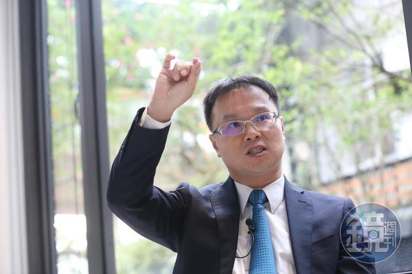 台灣上市櫃公司8月營收表現亮眼，證券分析師陳唯泰指出，近期可從營收創新高、本益比偏低的績優股下手。