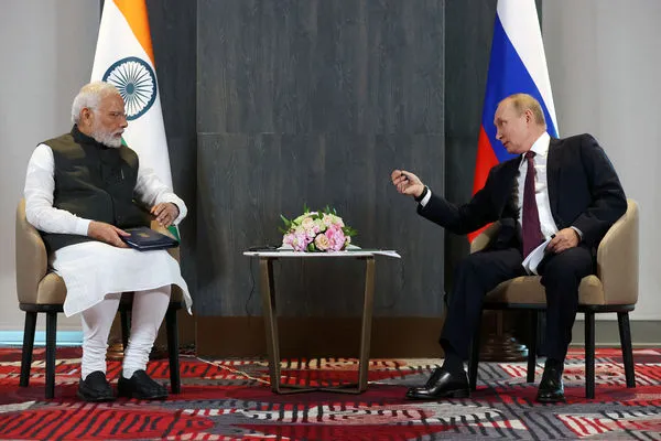 ▲▼印度總理莫迪（Narendra Modi）與俄羅斯總統普丁在烏茲別克峰會上會談。（圖／路透）