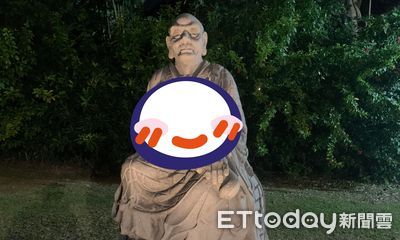 八卦山佛像「伸手擼貓」加碼拍屁屁　夫妻倆細看笑噴：神明養的貓
