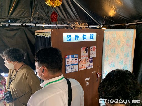 ▲▼文化總會於東京上野公園舉行「TAIWAN PLUS 2022台灣吉日」生活節，市集各攤位湧入大批人潮。（圖／記者林育綾攝）