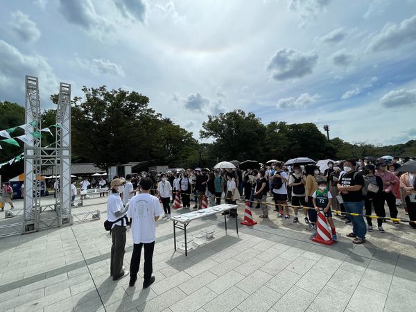 ▲▼文化總會於東京上野公園舉行「TAIWAN PLUS 2022台灣吉日」生活節，在會場開放前，10點多已有上千人潮在外排隊等候。（圖／文化總會提供）