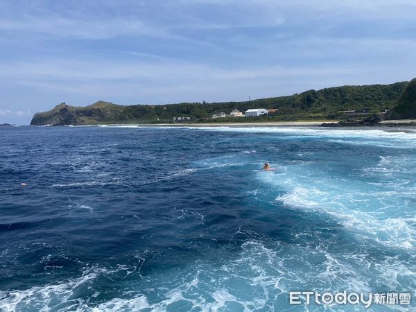 ▲▼        綠島釣客落海，送醫搶救不治     。（圖／記者楊漢聲翻攝）