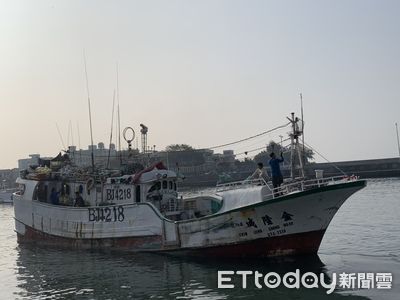 台籍船長猝逝！「沒人會開」載屍飄海　急載代理船長衝1276浬