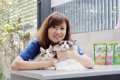 天天幫貓咪刷牙都白刷？獸醫師：「這條溝才是重點！」